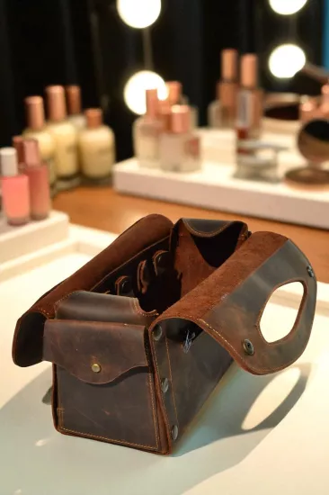 Deri Makyaj ve Takı Çantası